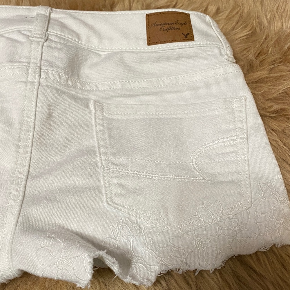 American Eagle Outfitters White Jean Shorts with Lace Trim - Picture 7 of 8